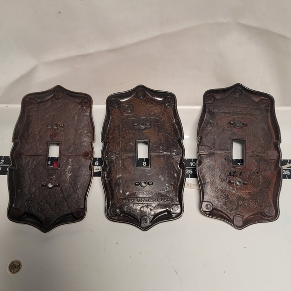 VTG. Amerock Carriage House Collection Metal Single Switch Cover.  Set of 3 - Picture 1 of 7